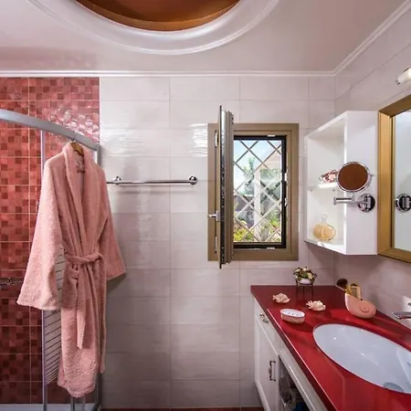 Yiasemi Luxury Apartment *